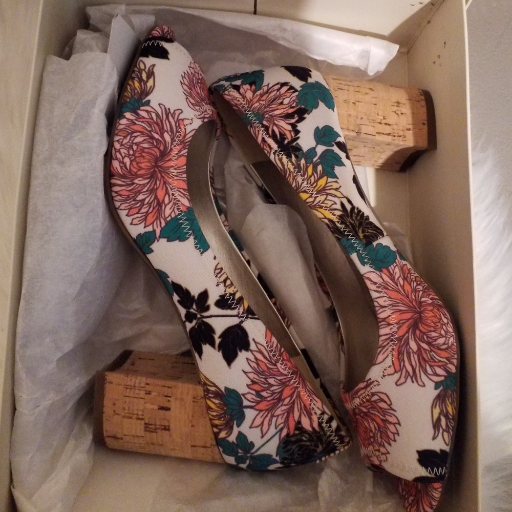 New shoes - Picture 2 of 5